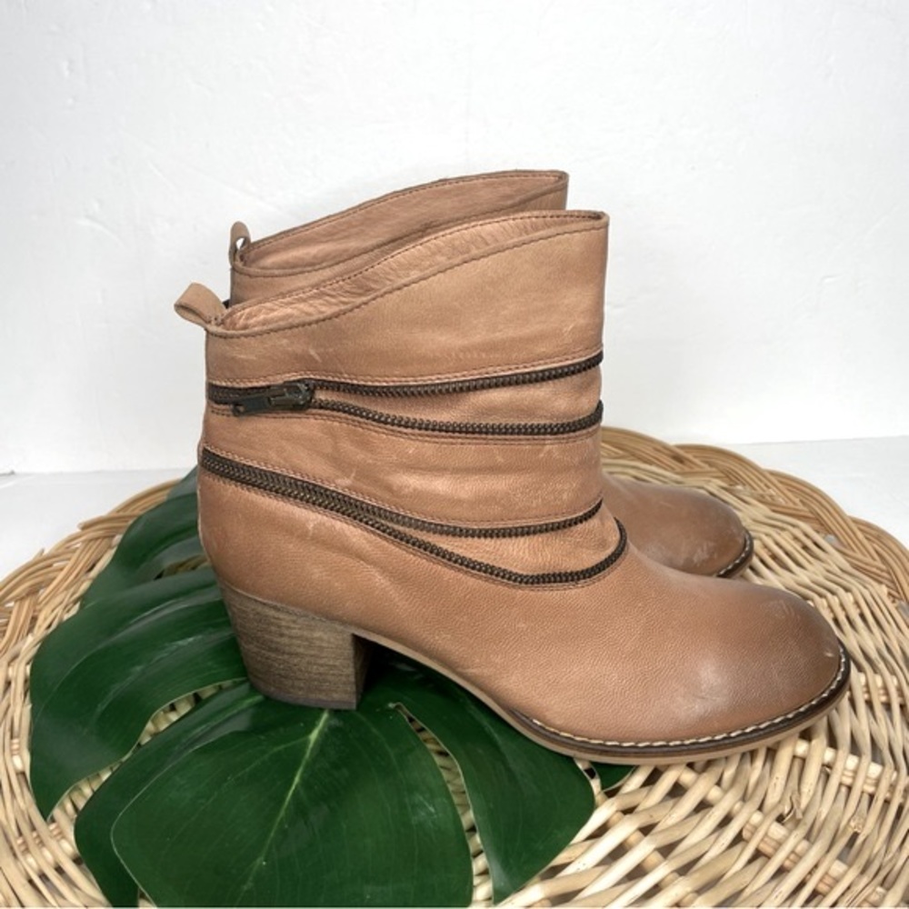 Sundance Artigiana tan leather zipper heeled Biker ankle boots Romania EU 40